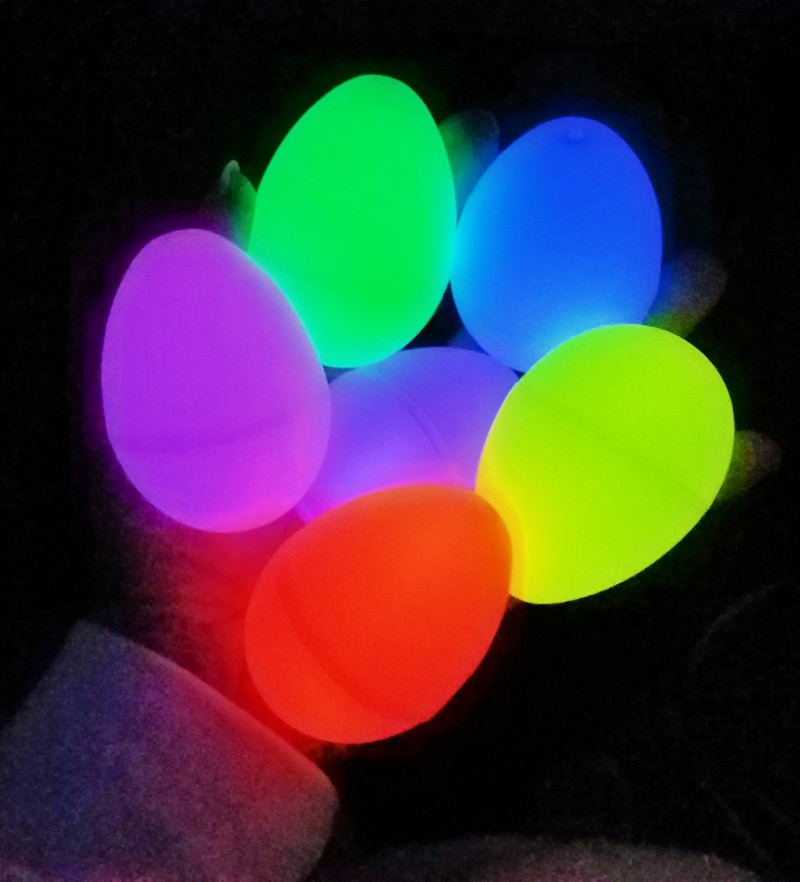 easter egg scavenger hunt glow in the dark